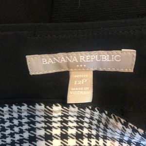 Banana Republic Skirts - Banana Republic pencil skirt Banana Republic Skirts - Banana Republic pencil skirt